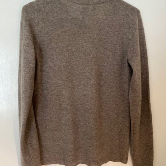 Cashmere sweaters and one holiday sweater - Picture 8 of 15